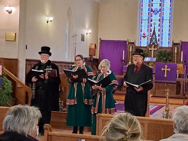 On Saturday December 10th, St. Luke's welcomed the East Coast Carolling Co. (Photos from Lyda Miller)